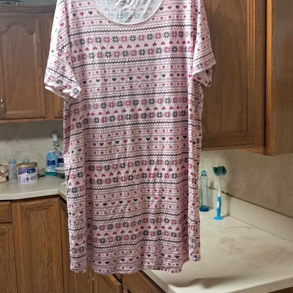 SECRET TREASURES WOMENS TOP SIZE  ZX 3X